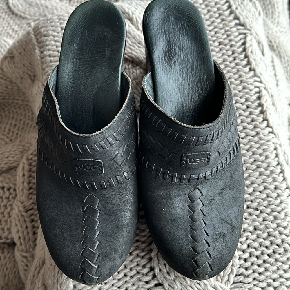 UGG clog - Picture 3 of 6